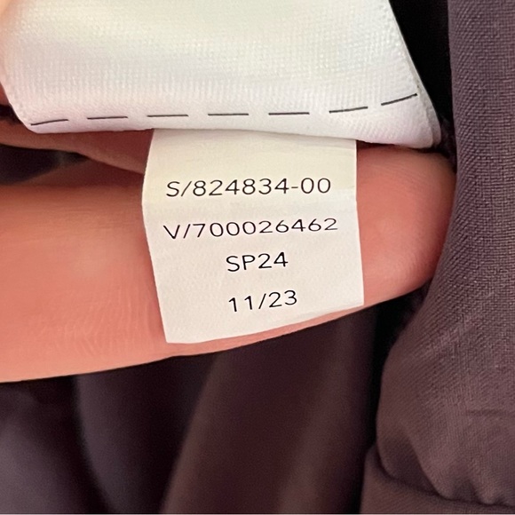 Athleta Women's Brooklyn Utility Jumpsuit Size 8 Half Zip Cargo Pockets - Picture 13 of 13